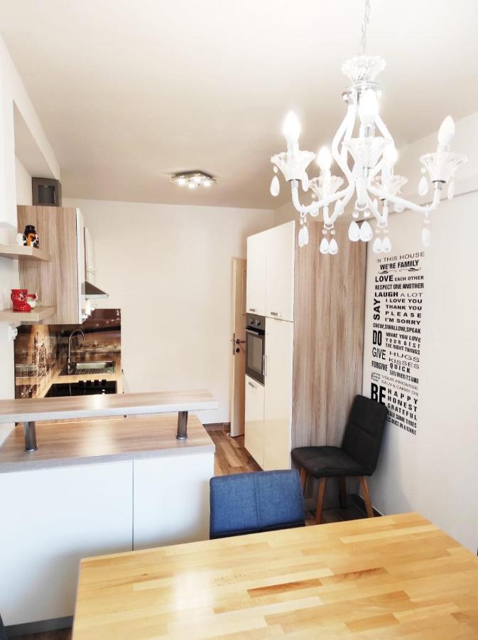 Apartment Mm Split Bagian luar foto